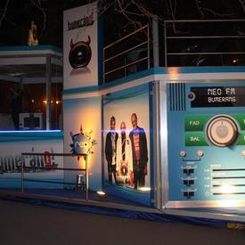 NeoFM stand (17 / 12)